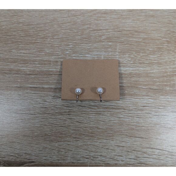 Elegant Faux Pearl Screw Back Earrings Silver Tone Vintage Style - Picture 1 of 2